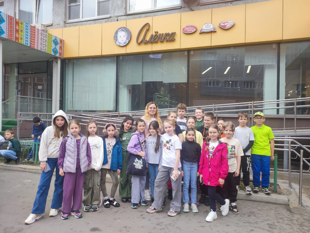 Где «живет» самый большой шоколадный медведь: школьники из Домодедова познакомились с историей шоколада