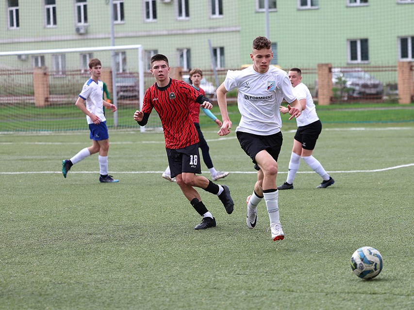 Юношеские команды из Дмитрова сыграли первые официальные матчи летнего футбольного сезона