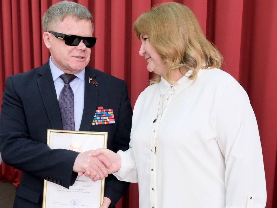 Владимир Вшивцев вручил благодарственные письма работникам культуры округа Шаховская