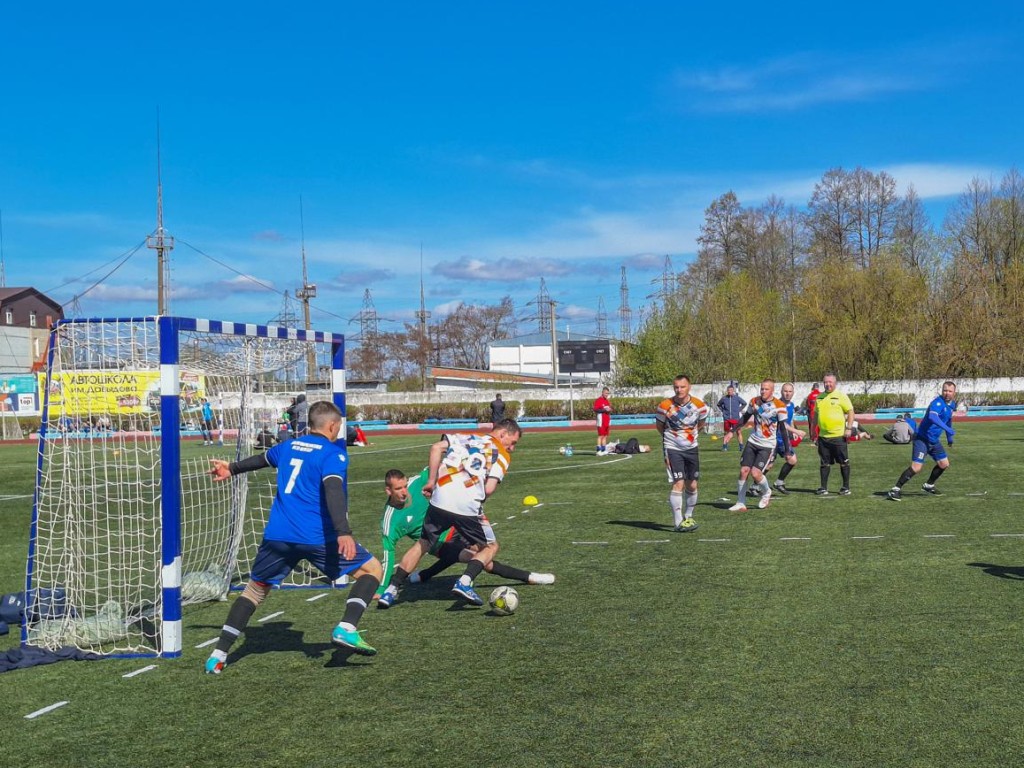 На шатурском стадионе «Энергия» в мини-футболе сразятся сотрудники МЧС из 17 областей России