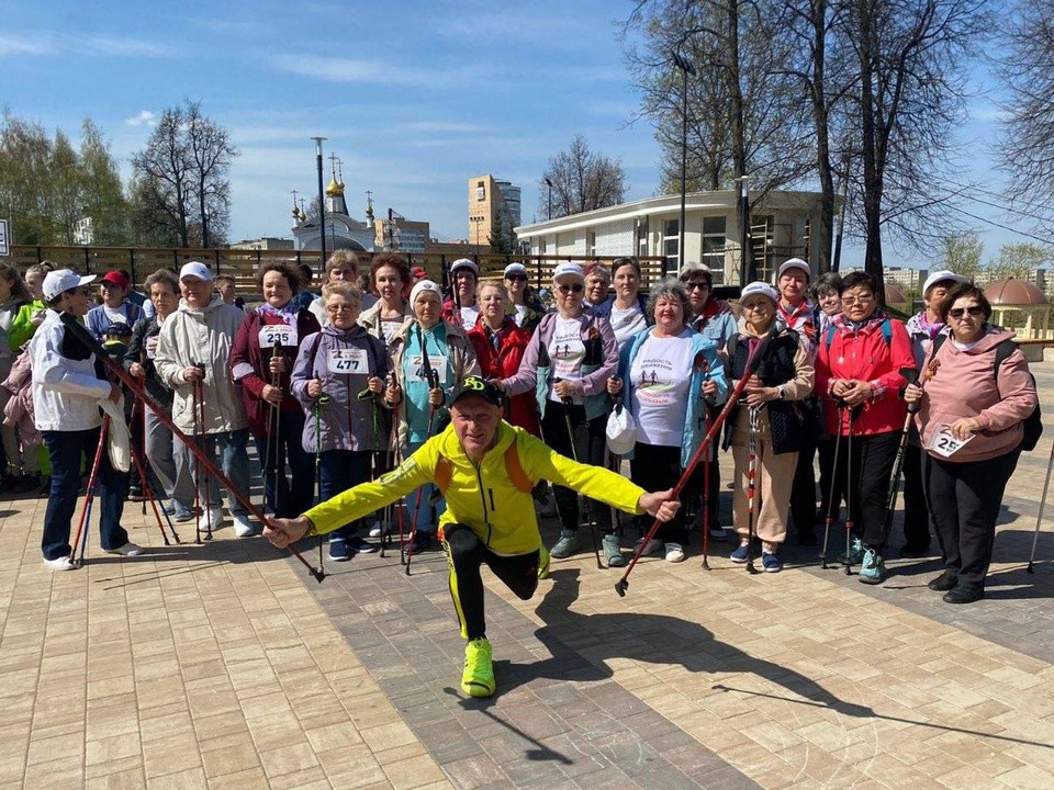Подольские долголеты стали победителями соревнований по ходьбе «Человек идущий»