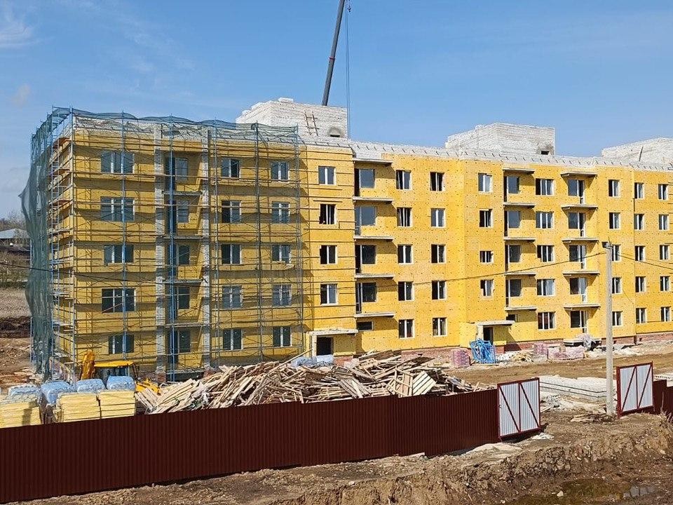 В Яхроме до конца третьего квартала достроят дома для переселенцев из аварийного жилья