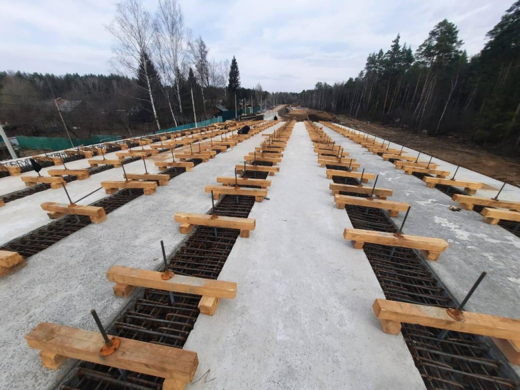 В  рамках развития МЦД-2 «Нахабино-Подольск» в Аникеевке продолжается строительство путепровода со стороны Волоколамского шоссе