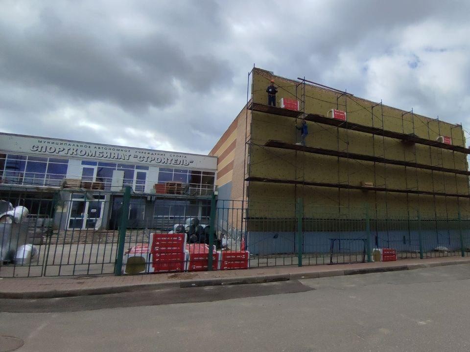 Капитальный ремонт спорткомбината «Строитель» в Селятине завершат в ...