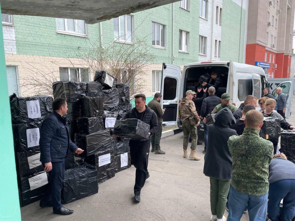 Одежду, обувь, воду и продукты отправили из Можайска в Белгородский военный госпиталь