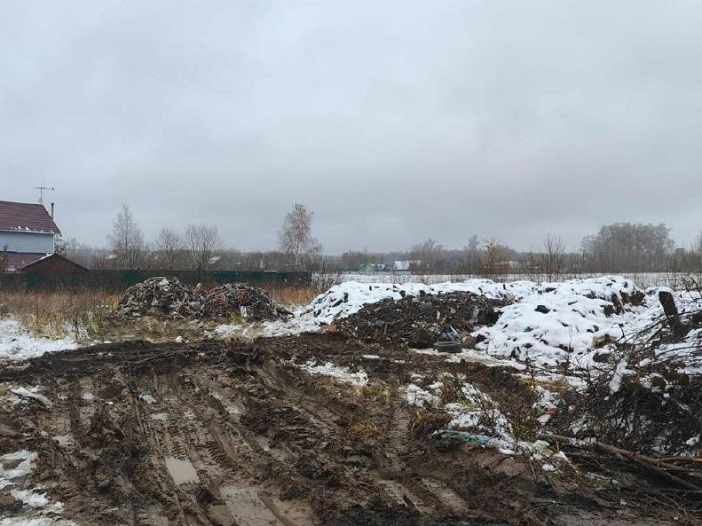 Около трех миллионов рублей составил ущерб от незаконной свалки строительных отходов в деревне Назимихе