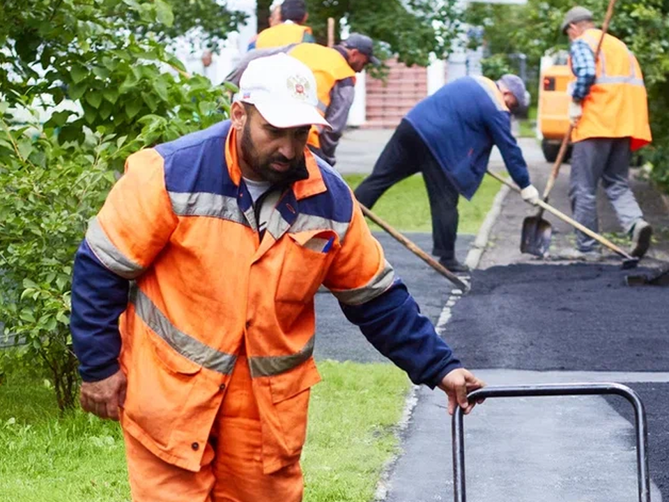 Три «народные тропинки» заасфальтируют в Видном и поселке Развилка ...