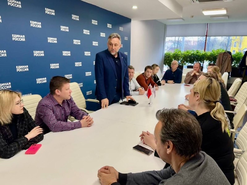 Работников культуры наградили за помощь фронту