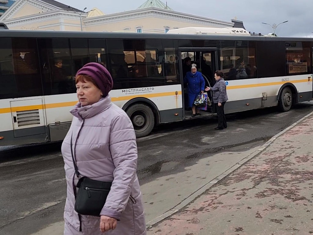 В москву приехали автобусы