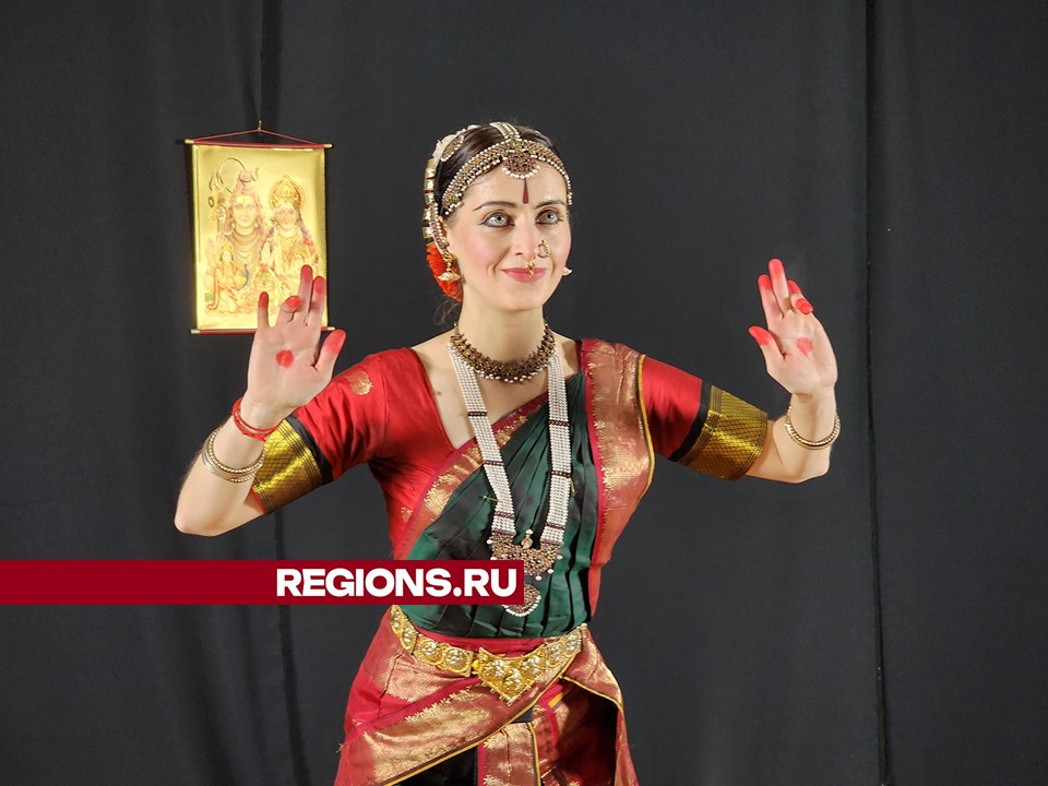 Жителей Красноармейска познакомили с философией индийского танца и рассказали, чем он отличается от степа