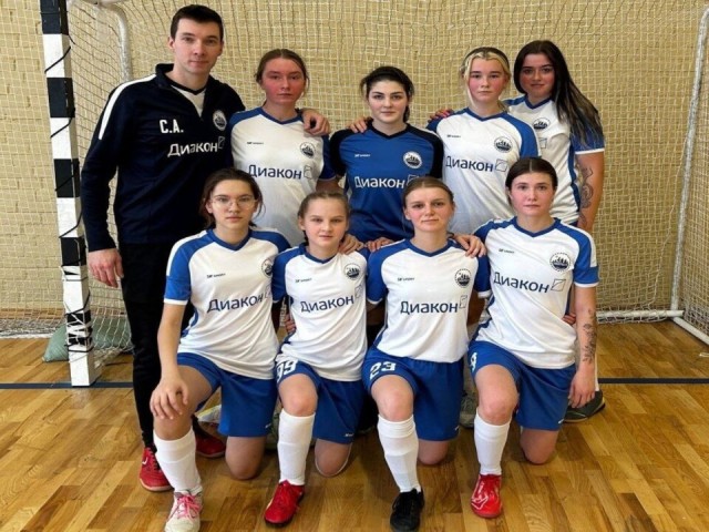 Женская команда из Пущино стала бронзовым призером чемпионата Москвы по мини-футболу