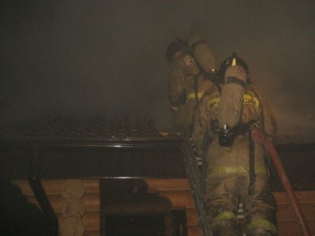 Без пострадавших: пожарные ликвидировали возгорание в Золотово