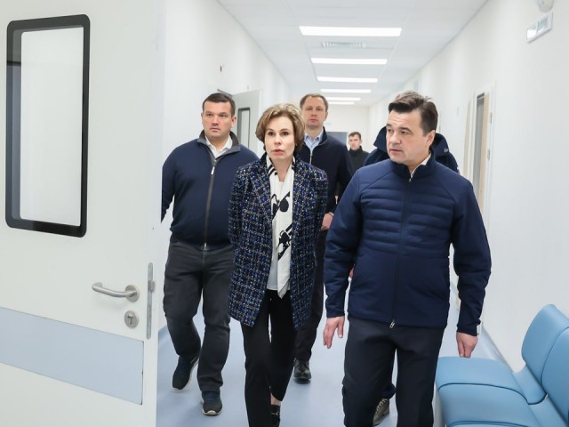 Андрей Воробьев: Наша задача – досрочно сдать детский госпиталь и оказывать здесь максимально качественную медицинскую помощь