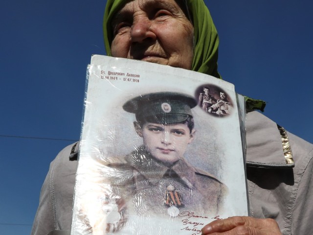 В автобусах Подмосковья разместят портреты ветеранов в преддверии Первого мая