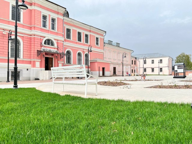 Серпуховский историко-художественный музей приглашает на прогулки во дворе