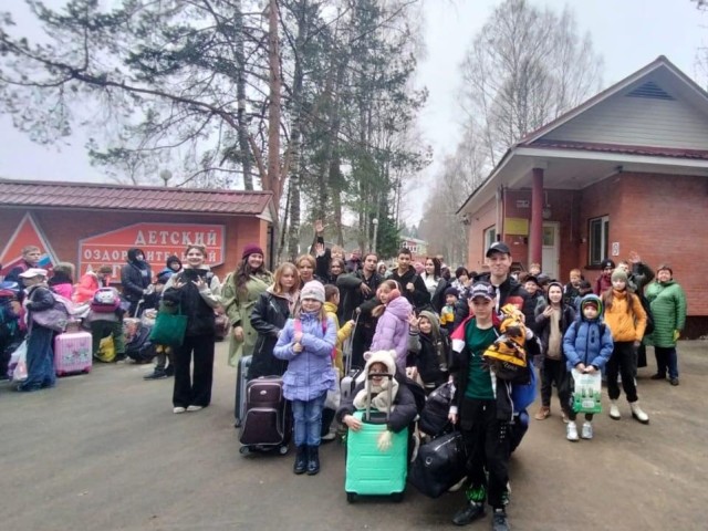 Балашихинские «непоседы» отправились на каникулы в Наро-Фоминск