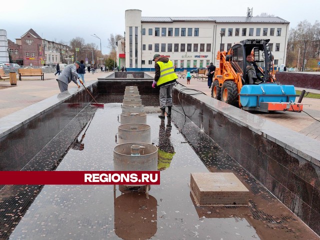 Каскад фонтанов на площади Ленина подготовили к летнему сезону