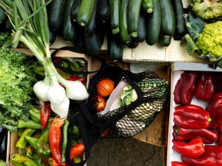 Ларьки с овощами и фруктами: разобрались, кто может торговать на бронницких улицах