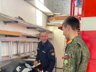 Луховицкие кадеты посетили с экскурсией пожарную часть