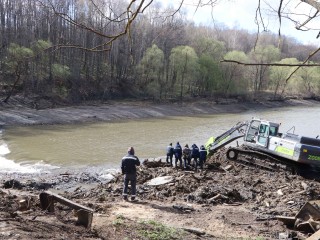 Русло Осетра очищено: на полное восстановление плотины в Ливадии уйдет десять дней