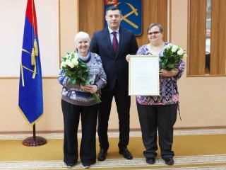 Более 360 лет стажа: трудовая династия из Подольска получила благодарность губернатора