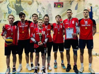 Волейболисты из Волоколамска победили в турнире в соседнем округе