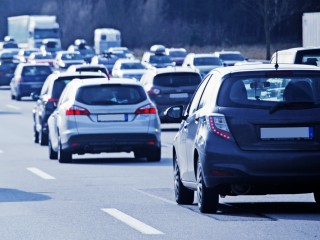 Загруженность Дмитровского шоссе 25 апреля утром оценили в 5 баллов