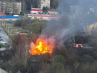 На улице Красноармейской сгорел частный дом