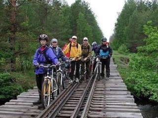 Рошальские школьники предлагают из старой узколейной железной дороги сделать асфальтированную велосипедную дорожку