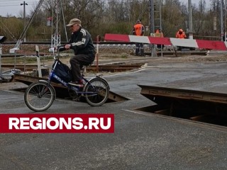 На железнодорожном переезде ул. Батарейная заделали ямы