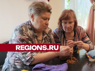Участники «Активного долголетия» Лобни учатся вязать пасхальные сувениры