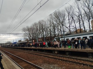 Из Одинцово не едут поезда в Москву из-за обрыва провода