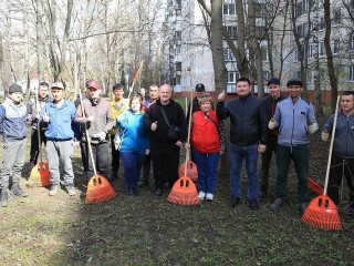 На субботнике долгопрудненцы собрали 1560 мешков мусора