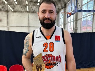 Пятикратным чемпионом области  по баскетболу стал одинцовский учитель физкультуры