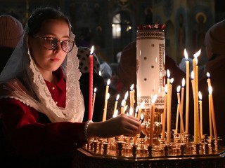 «Это поминки, а не застолье»: священник из Луховиц напомнил о традициях на Радоницу