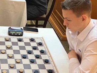 Лучший в мире по шашкам: щелковский спортсмен стал победителем международных соревнований в Кемере
