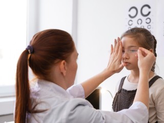 Синдром сухого глаза из-за гаджетов: видновский врач рассказала, в чем его опасность