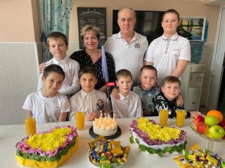 Красногорские семьи с приемными детьми получили более 12 миллионов рублей региональных выплат