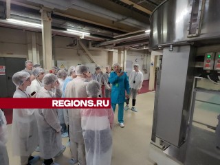 Школьники на производстве в Серпухове увидели, как производят лапшу и картошку быстрого приготовления
