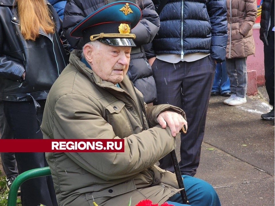 Персональный парад Победы устроили для старейшего ветерана города Королев