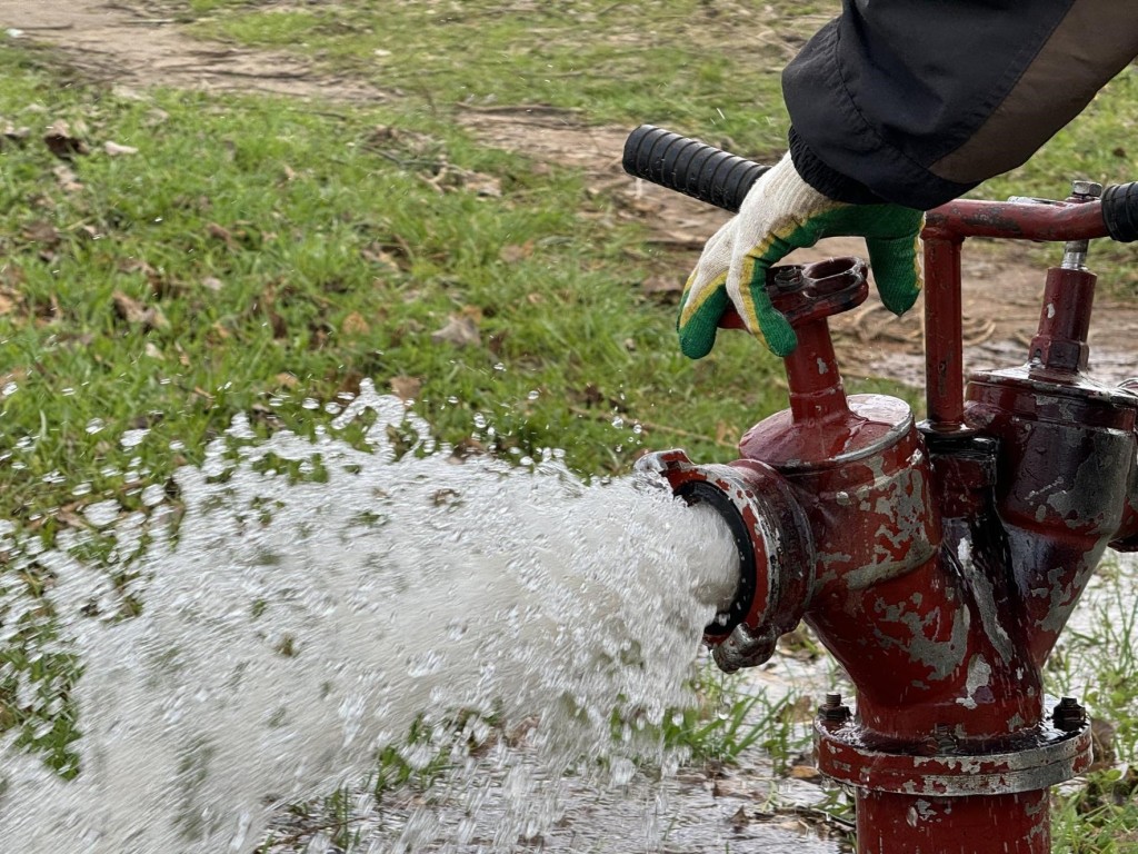 В поселке Строитель отключили холодную и горячую воду из-за аварии |  REGIONS.RU / Можайск