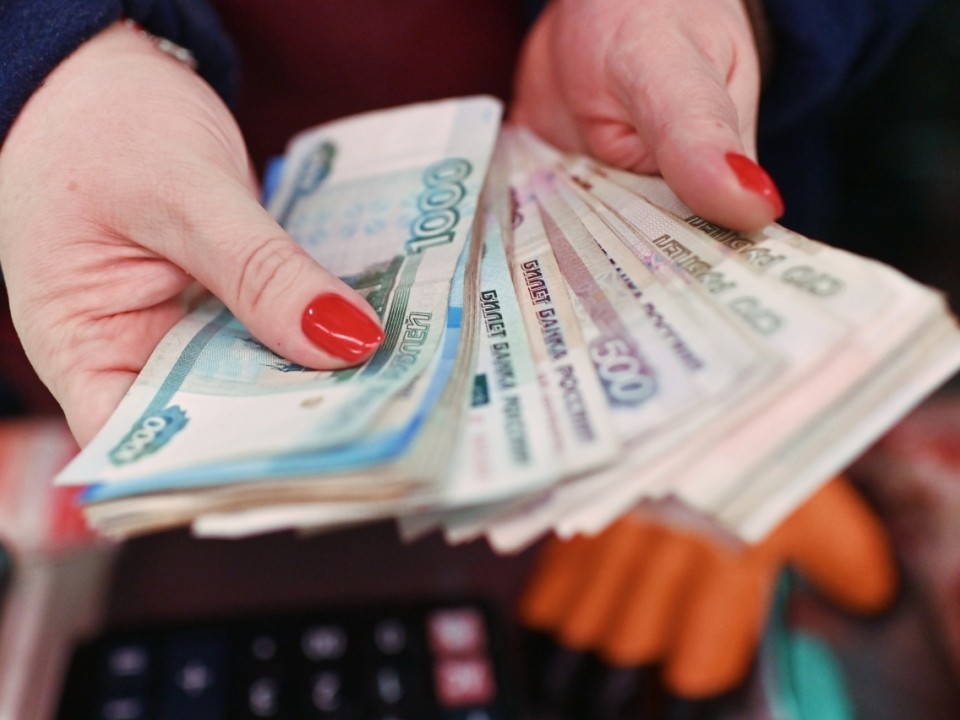 Госдума предложила увеличить минимальный размер оплаты труда до 30 тысяч рублей