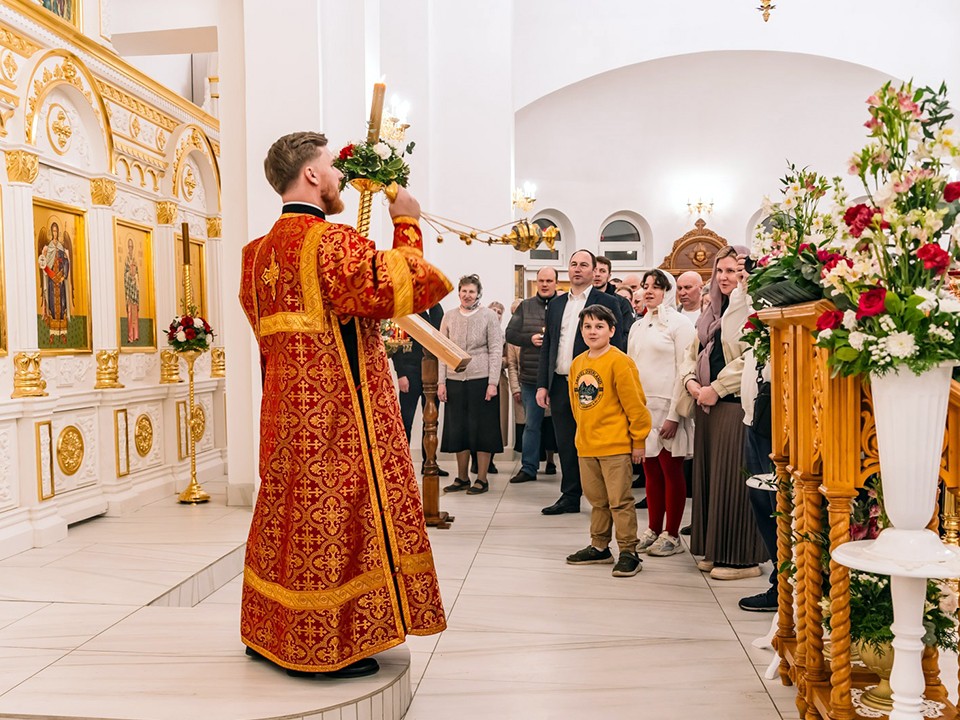 Пасху отмечают православные в Ступине