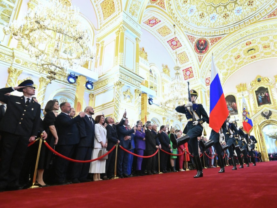 Путин принял парад Президентского полка