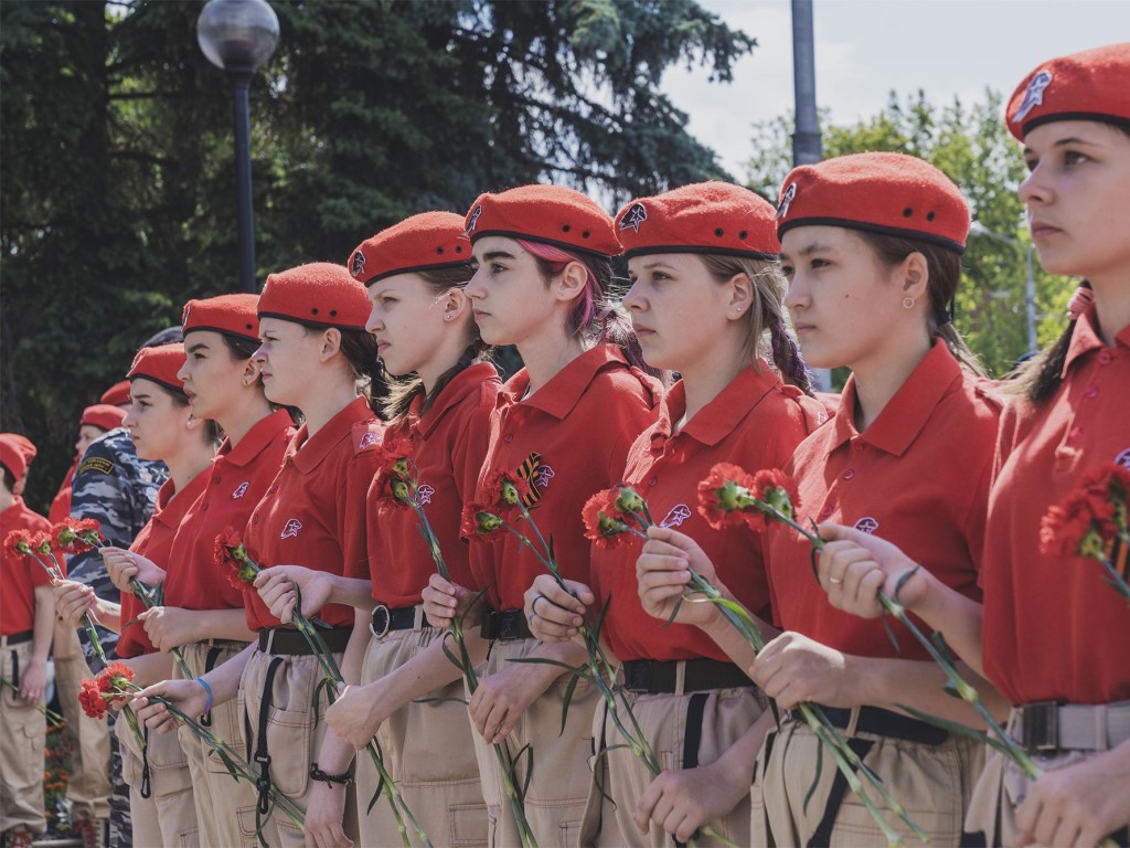 Новые планы в честь Дня Победы: концерт в молодежном центре и возложения  цветов по всему округу | REGIONS.RU / Домодедово