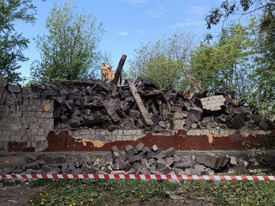 Заброшенное здание на Быковской снесли после обращения жителей