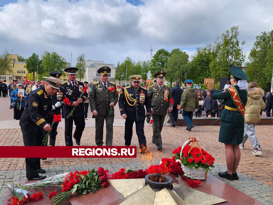 В Подольске развернули копию Знамени Победы площадью свыше тысячи квадратных метров