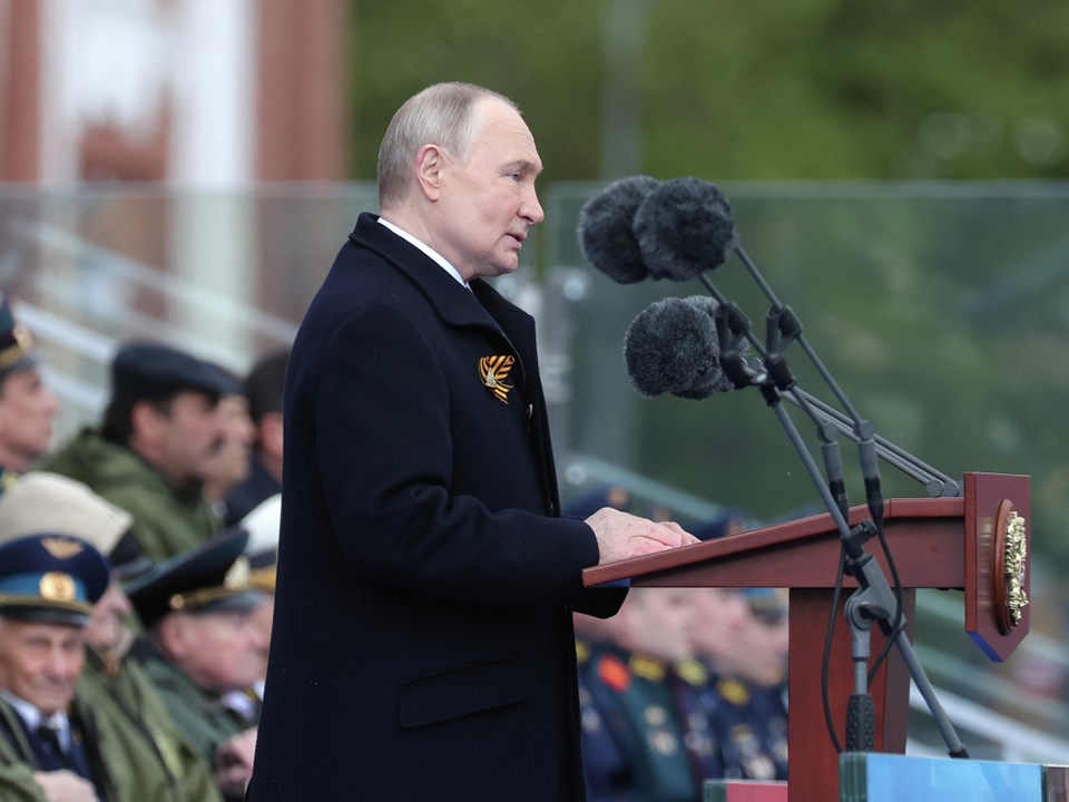 Путин завершил речь на параде в Москве уверенными словами о победе России