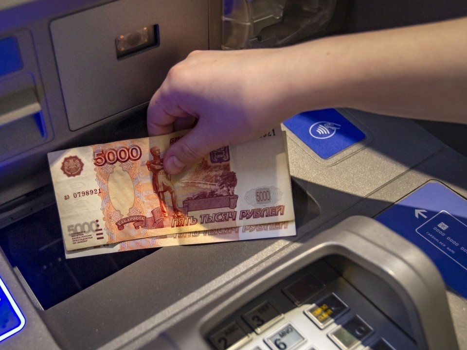 143 тысячи в месяц: аналитики назвали желаемую россиянами зарплату
