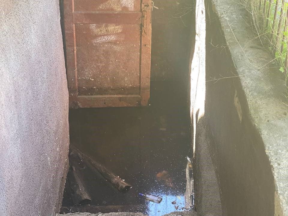 Засор в затопленном подвале жилого дома в Чехове устранят по просьбе жителей
